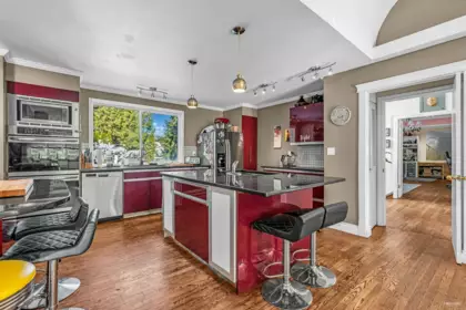 Powder Room Photo of 4621 Woodburn Place, West Vancouver, BC
