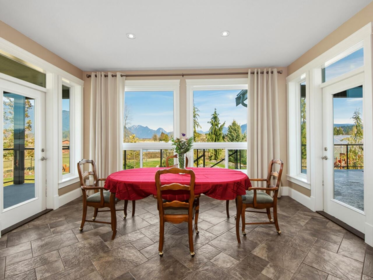 Breakfast Nook Photo of 15000 Patrick Road, Pitt Meadows, BC