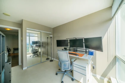 Walk-In Closet Photo of 3607 9981 Whalley Boulevard, Surrey, BC