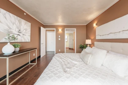 Basement Recreation Room Photo of 601 6622 Southoaks Crescent, Burnaby, BC