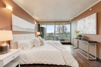 Office / Den Photo of 601 6622 Southoaks Crescent, Burnaby, BC