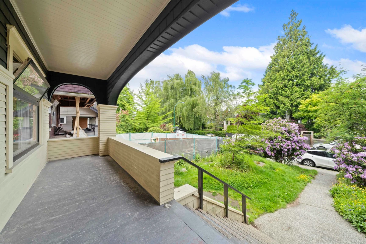 Family Room Photo of 3550 W 1st Avenue, Vancouver, BC