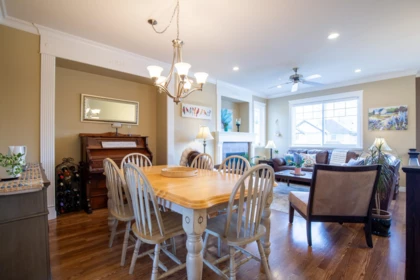 Breakfast Nook Photo of 8609 Tupper Boulevard, Mission, BC