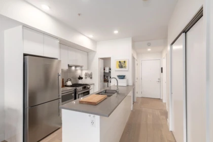 305 2666 Duke Street, Vancouver, BC, Vancouver — Apartment/Condo for sale