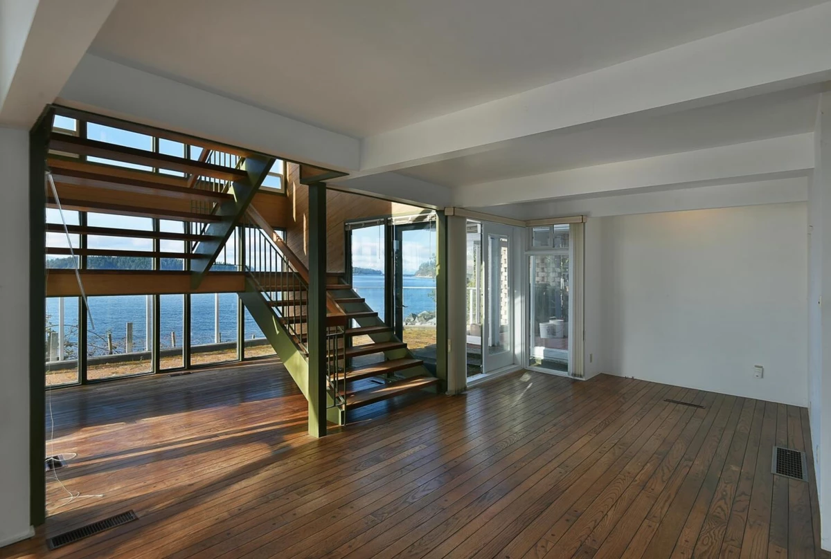 Dining Area Photo of 5907 Sunshine Coast Highway, Sechelt, BC