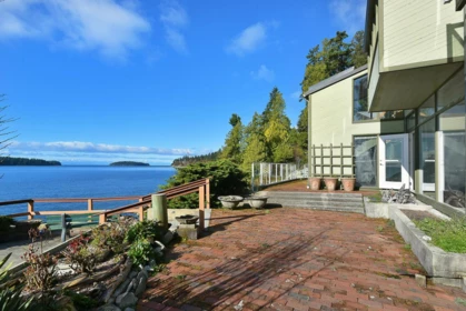 Breakfast Nook Photo of 5907 Sunshine Coast Highway, Sechelt, BC