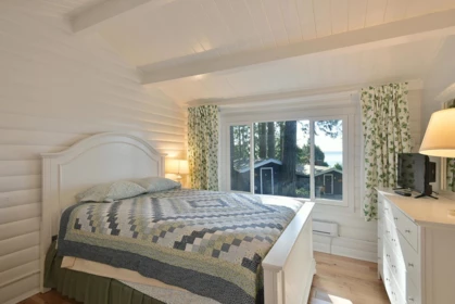 Outdoor Deck Photo of 5907 Sunshine Coast Highway, Sechelt, BC