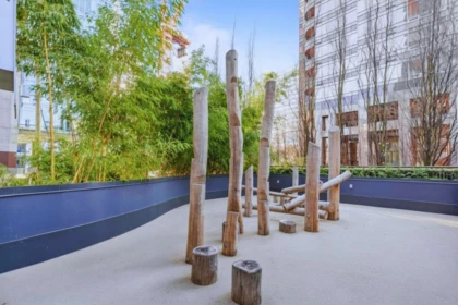 Garden / Landscaping Photo of 3702 1568 Alberni Street, Vancouver, BC