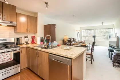 Kitchen Photo of 215 3110 Dayanee Springs Boulevard, Coquitlam, BC