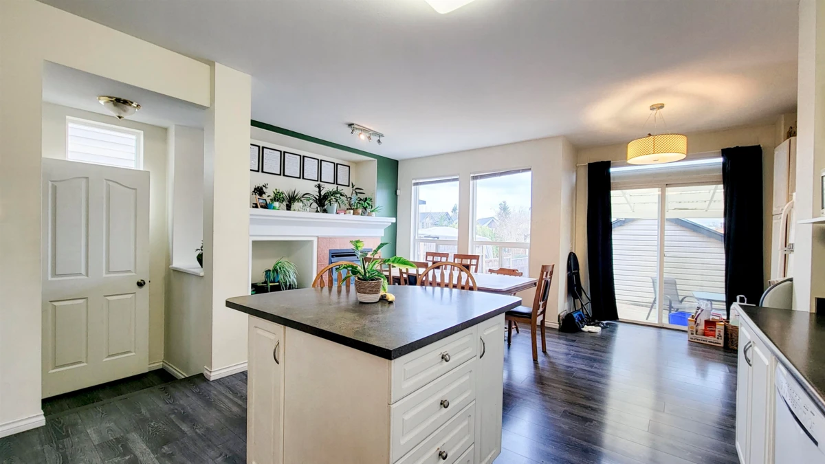 Living Room Photo of 18455 67 Avenue, Surrey, BC