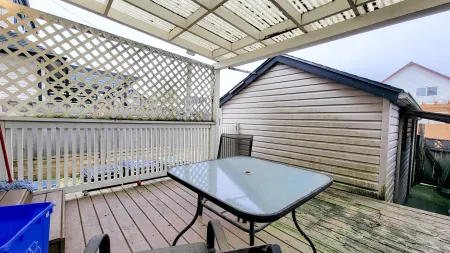 Hot Tub / Spa Photo of 18455 67 Avenue, Surrey, BC