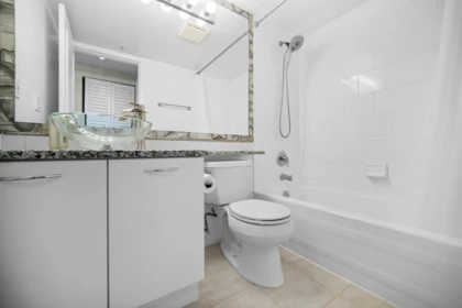 Guest Bathroom Photo of 1001 1331 W Georgia Street, Vancouver, BC