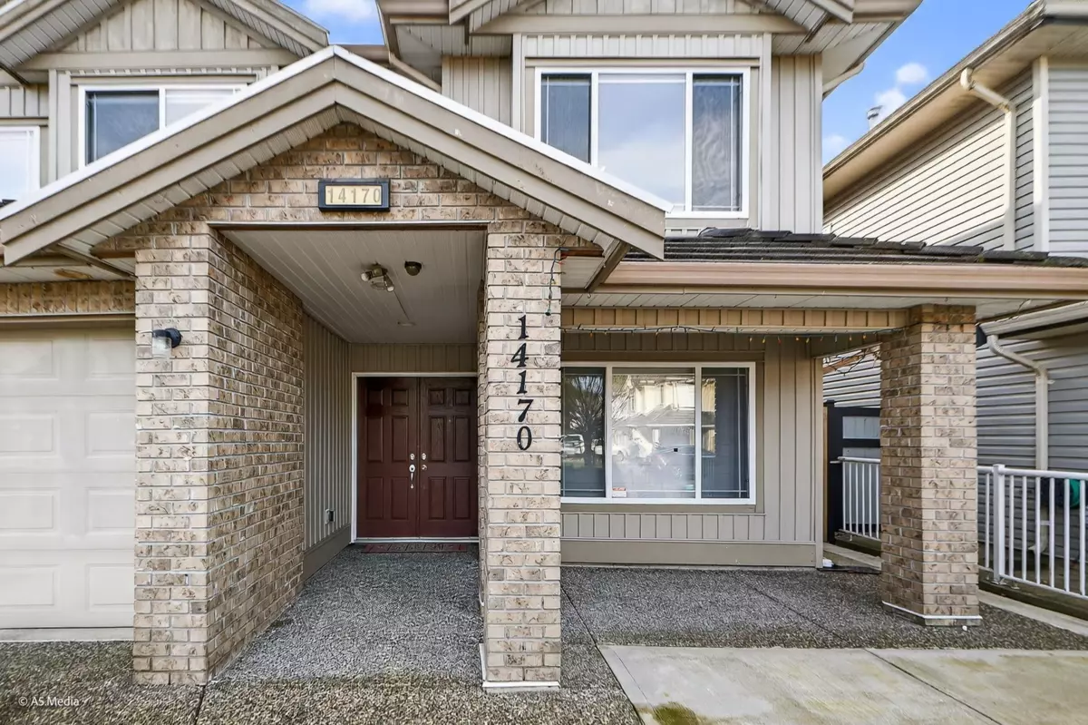 Family Room Photo of 14170 65 Avenue, Surrey, BC
