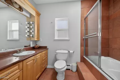 Basement Recreation Room Photo of 14170 65 Avenue, Surrey, BC