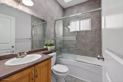 Mudroom Photo of 14170 65 Avenue, Surrey, BC