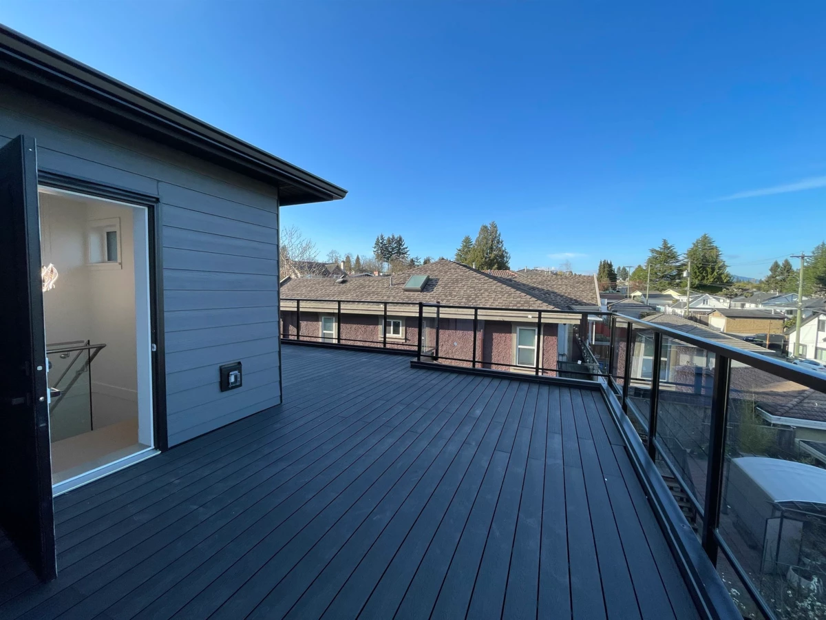 Family Room Photo of 2 2452 Harrison Drive, Vancouver, BC