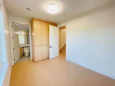Loft / Bonus Room Photo of 2 2452 Harrison Drive, Vancouver, BC