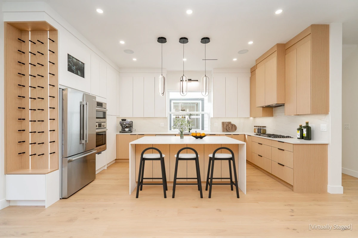 Dining Area Photo of 2717 Henry Street, Port Moody, BC