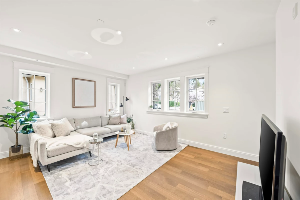 Dining Area Photo of 2 5819 Highbury Street, Vancouver, BC