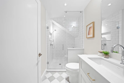Hallway Photo of 2 5819 Highbury Street, Vancouver, BC