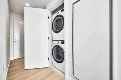 Walk-In Closet Photo of 3706 6087 Wilson Avenue, Burnaby, BC