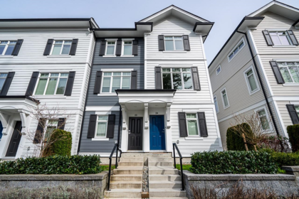 24 2070 Oak Meadows Drive, Surrey, BC, Surrey — Townhouse for sale
