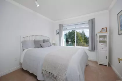 Bedroom 3 Photo of 303 1500 Merklin Street, White Rock, BC