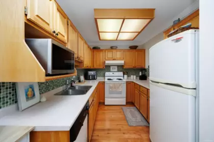 Kitchen Photo of 303 1500 Merklin Street, White Rock, BC