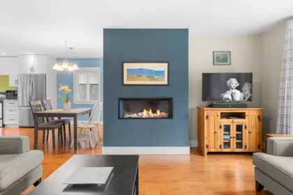 1085 Edgewood Road, North Vancouver, BC, North Vancouver — Single Family Residence for sale