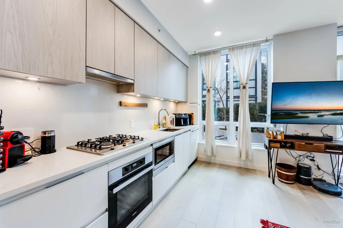 Living Room Photo of 102 4240 Cambie Street, Vancouver, BC