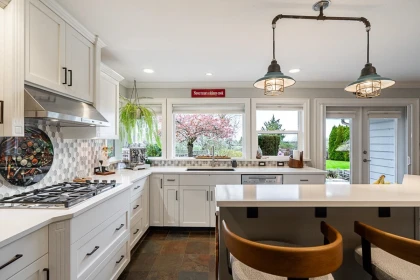 Breakfast Nook Photo of 15464 60a Avenue, Surrey, BC