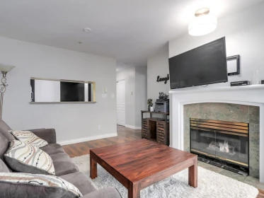 Guest Bathroom Photo of 3 8420 Jellicoe Street, Vancouver, BC
