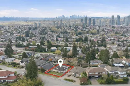 Front Yard Photo of 5220 Sunningdale Road, Burnaby, BC