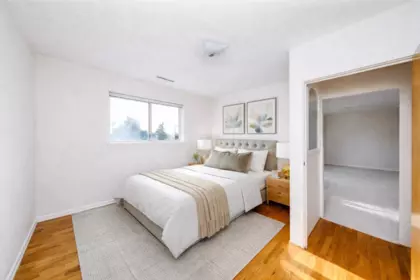 Hallway Photo of 5220 Sunningdale Road, Burnaby, BC
