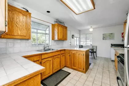 Primary Bathroom Photo of 5220 Sunningdale Road, Burnaby, BC