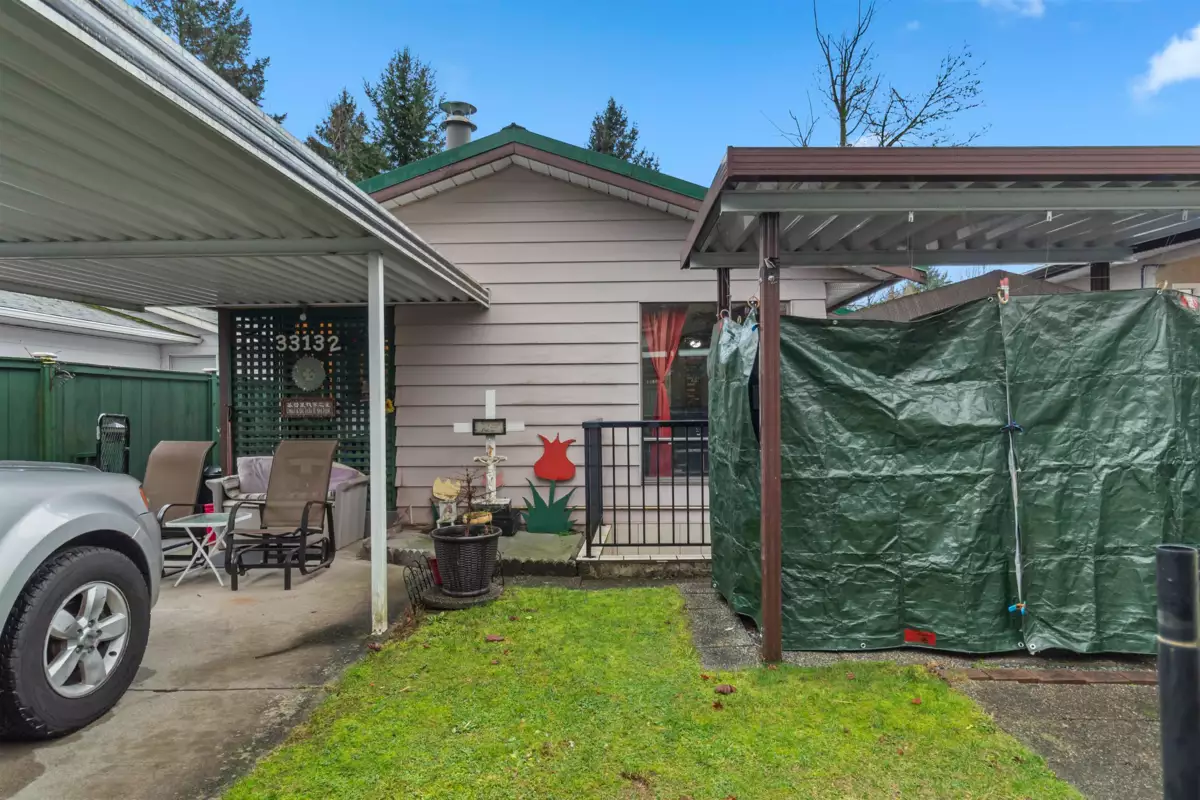 Family Room Photo of 33132 Myrtle Avenue, Mission, BC