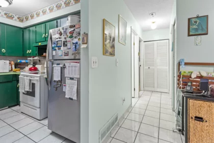 Mudroom Photo of 33132 Myrtle Avenue, Mission, BC