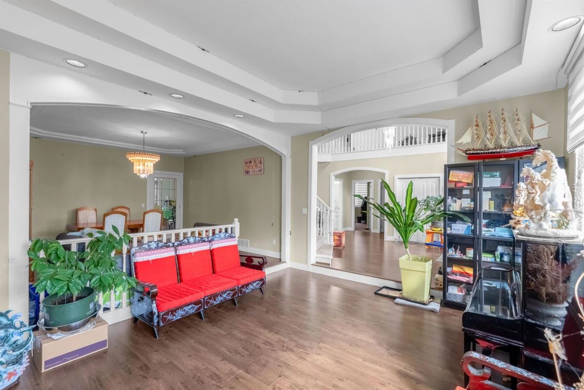 Family Room Photo of 9671 157 Street, Surrey, BC