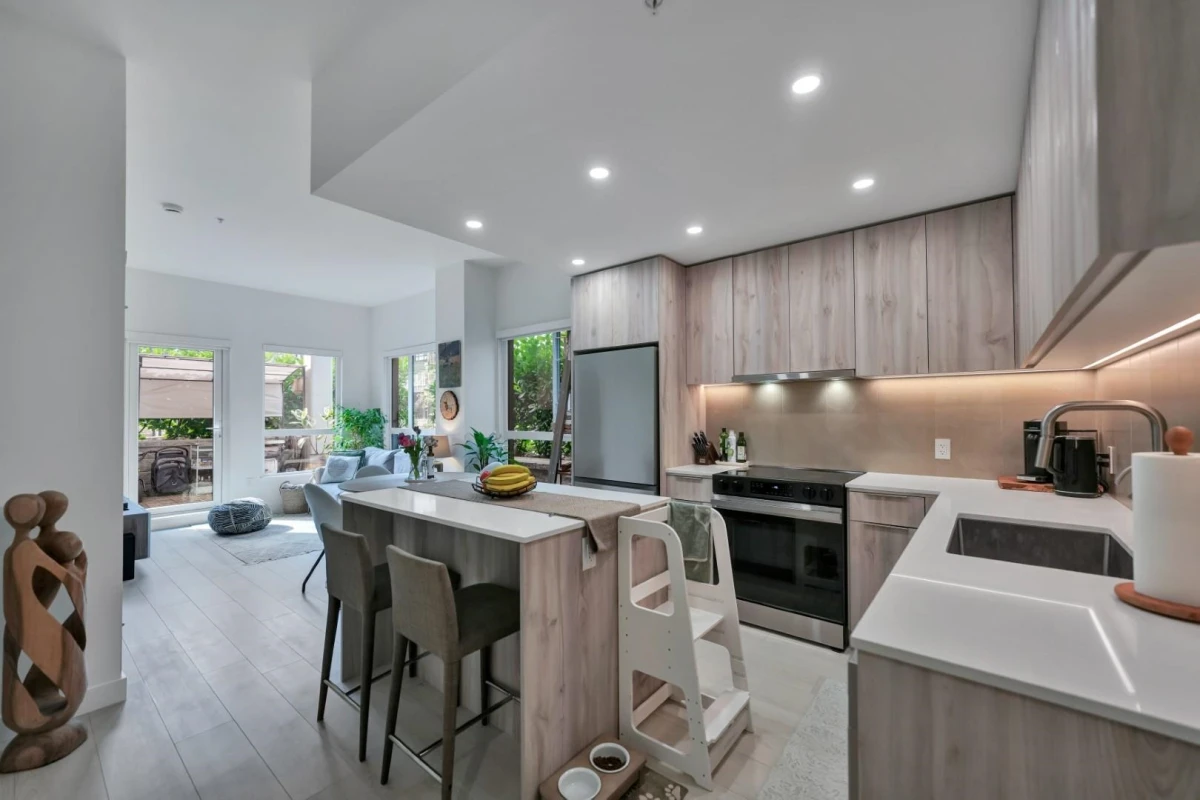 Living Room Photo of 101 3596 Malsum Drive, North Vancouver, BC