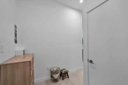 Entry Foyer Photo of 101 3596 Malsum Drive, North Vancouver, BC