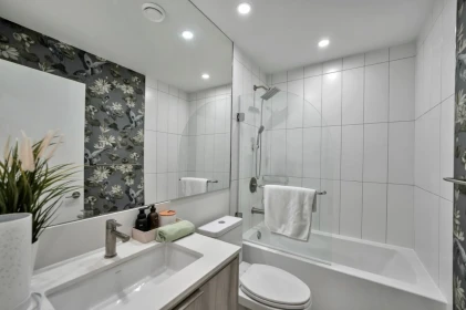 Hallway Photo of 101 3596 Malsum Drive, North Vancouver, BC