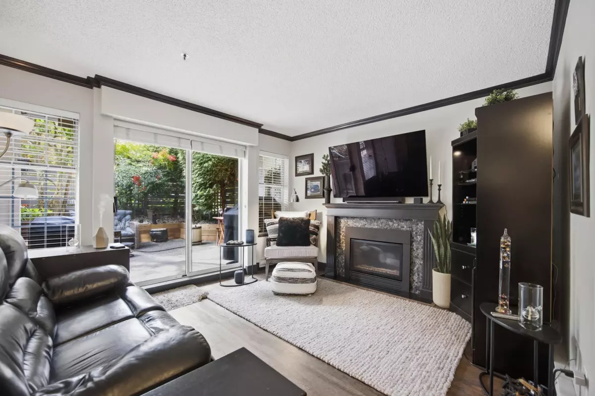 Dining Area Photo of 106 735 W 15th Avenue, Vancouver, BC