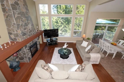 Entry Foyer Photo of 10 Ashwood Drive, Port Moody, BC
