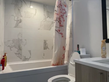 Primary Bathroom Photo of 2306 13350 Central Avenue, Surrey, BC
