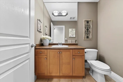 Guest Bathroom Photo of 24033 106th Avenue, Maple Ridge, BC