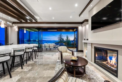 Breakfast Nook Photo of 15567 Pacific Avenue, White Rock, BC