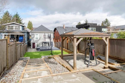 Swimming Pool Photo of 454 E 28th Avenue, Vancouver, BC