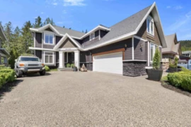 1012 Jay Crescent, Squamish, BC