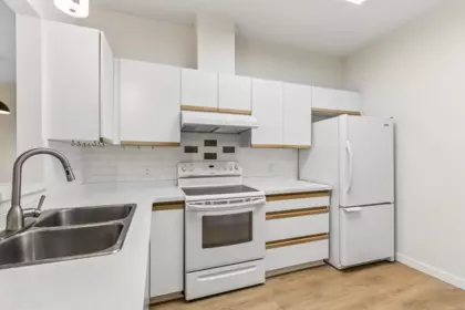 Pantry Photo of 105 843 22nd Street, West Vancouver, BC