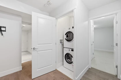 Hallway Photo of 16791 17b Avenue, Surrey, BC